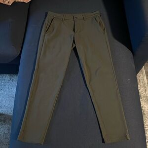 Lululemon Commission Pant Slim - Olive